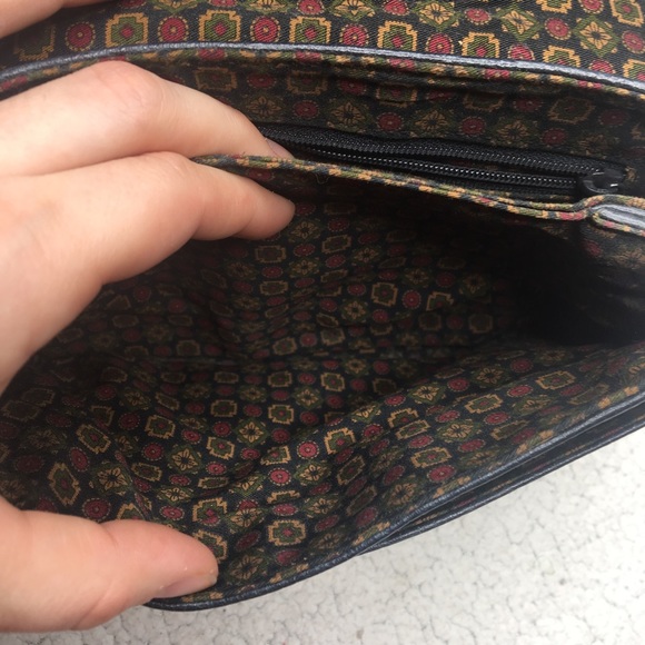 Liz Claiborne Vintage Genuine Leather Small Purse - Picture 4 of 8